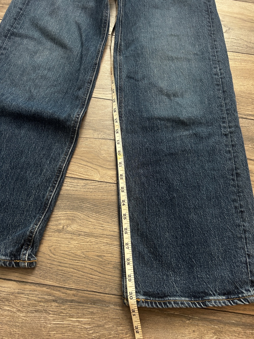 Old Navy women’s Classic High-Rise Wide Leg Jeans in Dark Blue - Picture 5 of 6